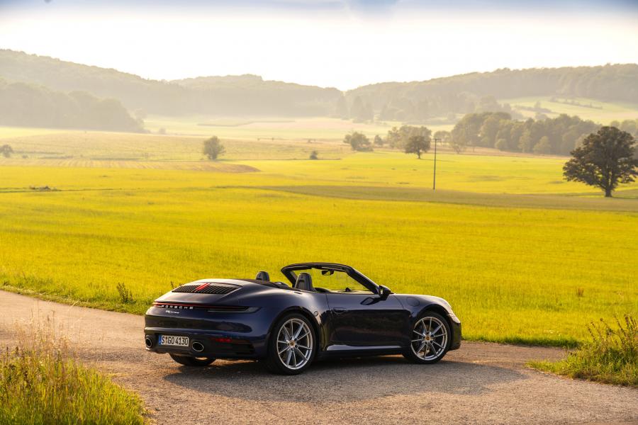  Porsche 911 Carrera Cabriolet (992) 2019 года  (WW) (фото 36 из 62)